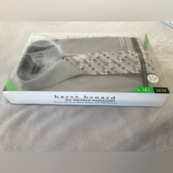 HARVE BENARD Dress Shirt & Hand Made Tie - Picture 2 of 3